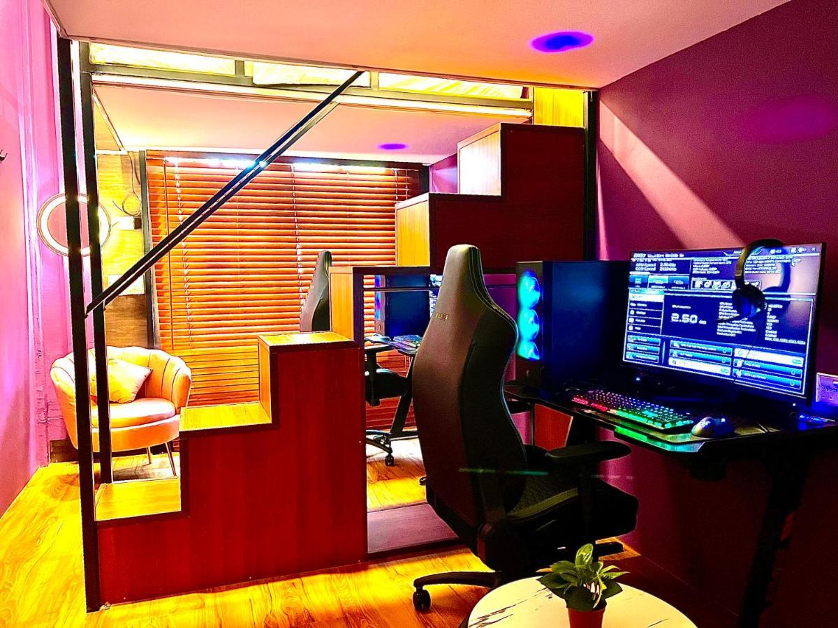 Arena Esports Hotel @ Bugis Village Singapura Luaran gambar