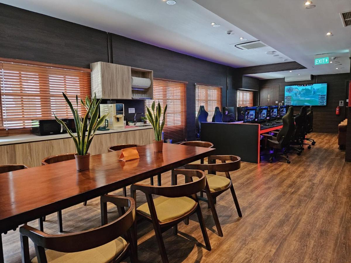 Arena Esports Hotel @ Bugis Village Singapura Luaran gambar