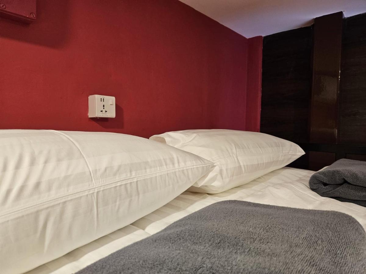 Arena Esports Hotel @ Bugis Village Singapura Luaran gambar